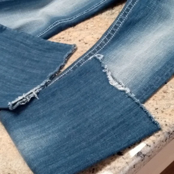 Miss Me Women's Blue Boot Cut Jeans with Raw Hem Size 29 - Picture 11 of 16